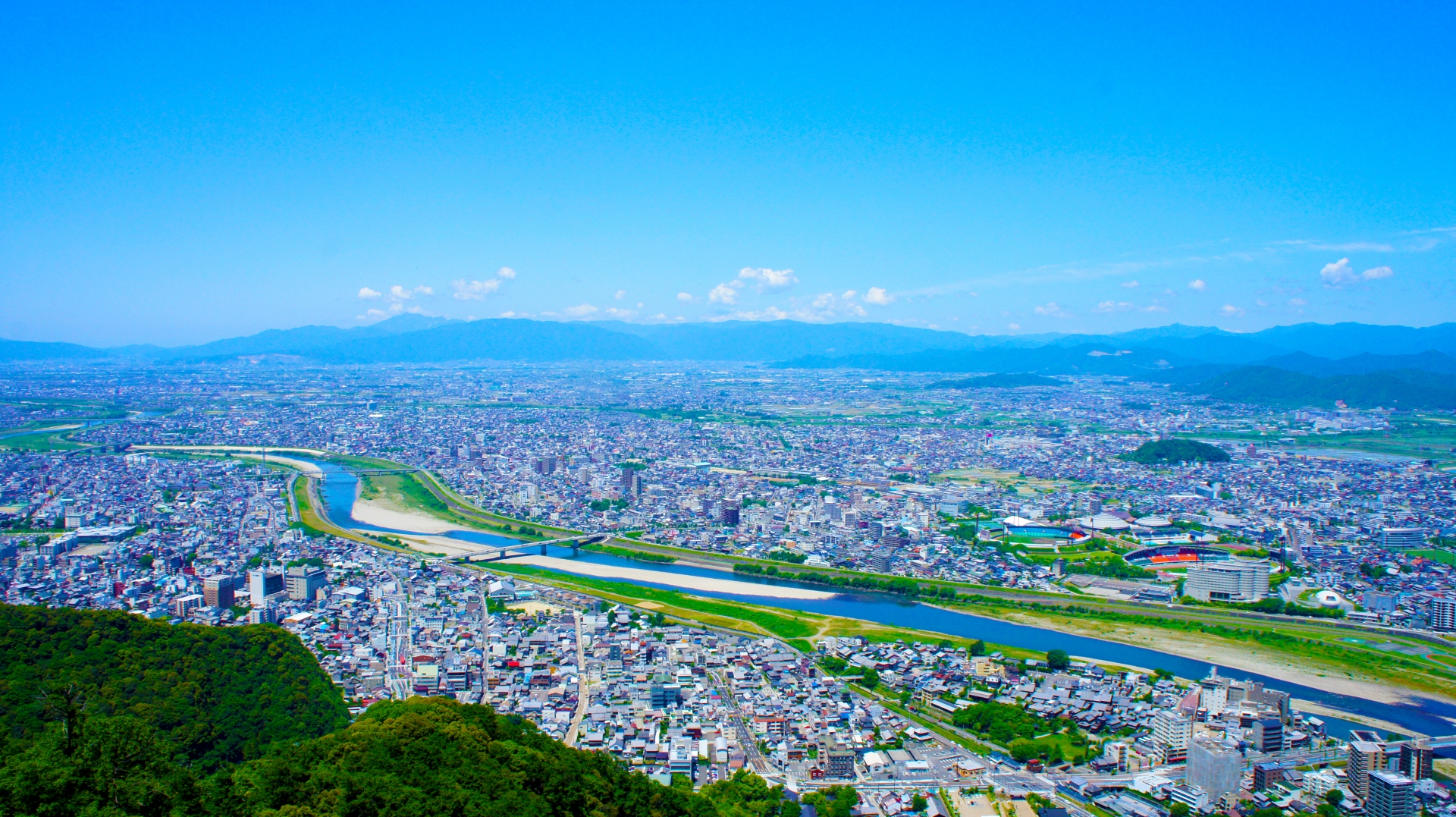 岐阜市内を金華山から見た画像